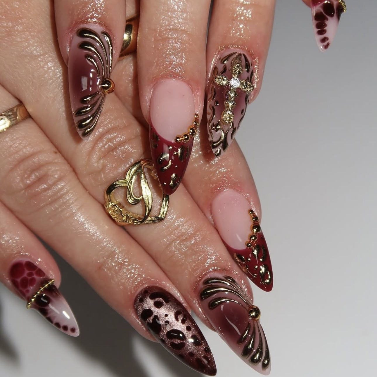 Medium fake nails for women gr - огляд і ціна Pressed Flower Art